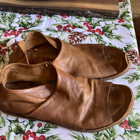 A very well loved pair of AS98 Reilly sandals - Picture 5 of 6